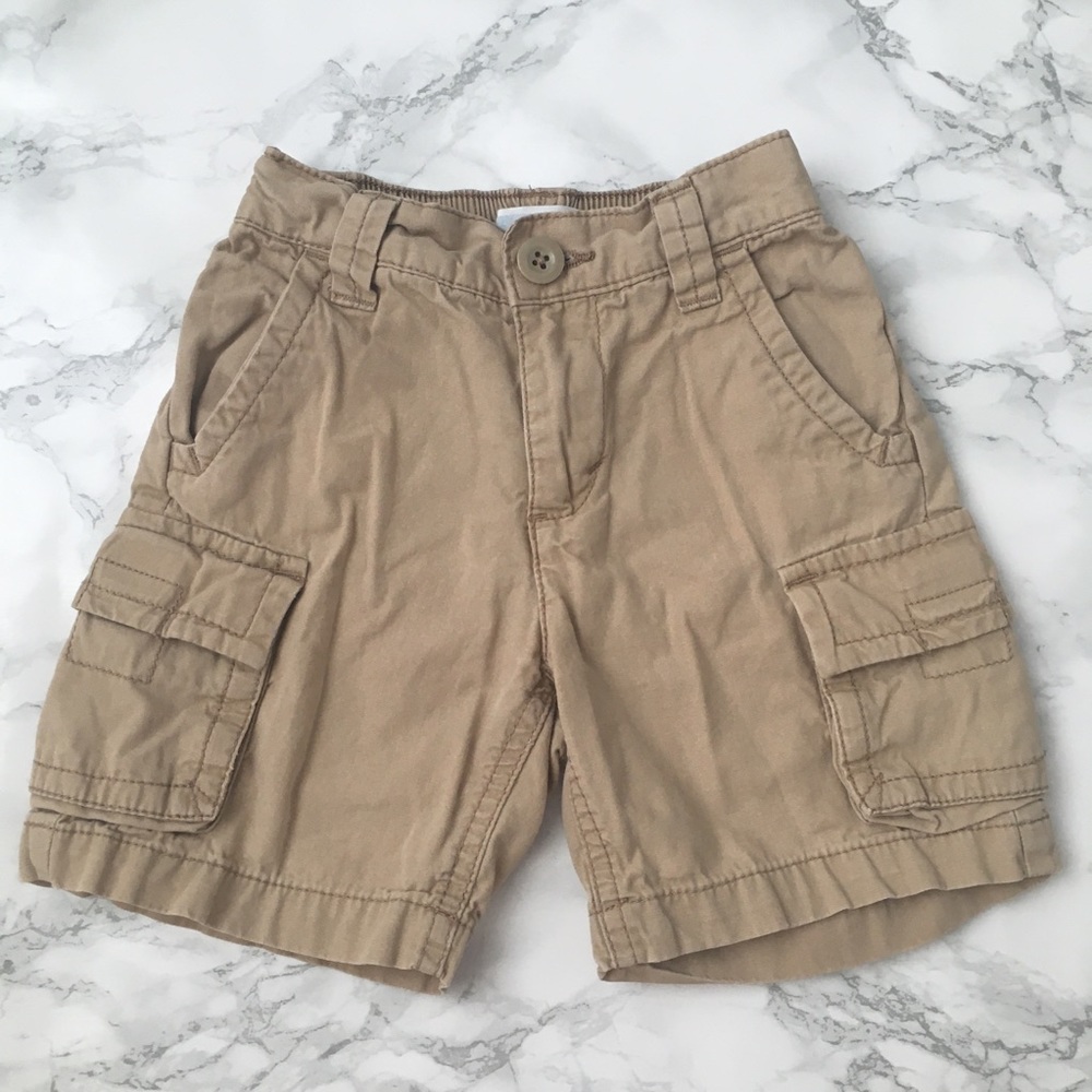 Old Navy toddler khaki cargo shorts 18-24m